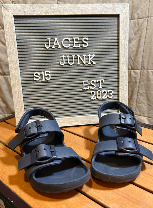 Cat & Jack blue sandals size 8