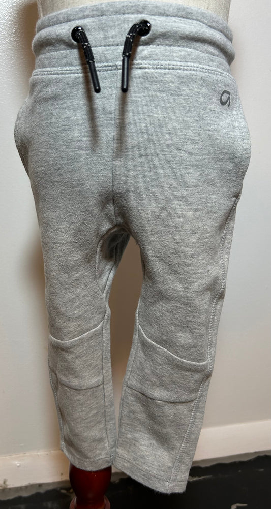 Baby Gap toddler grey sweatpants in size 12-18 months